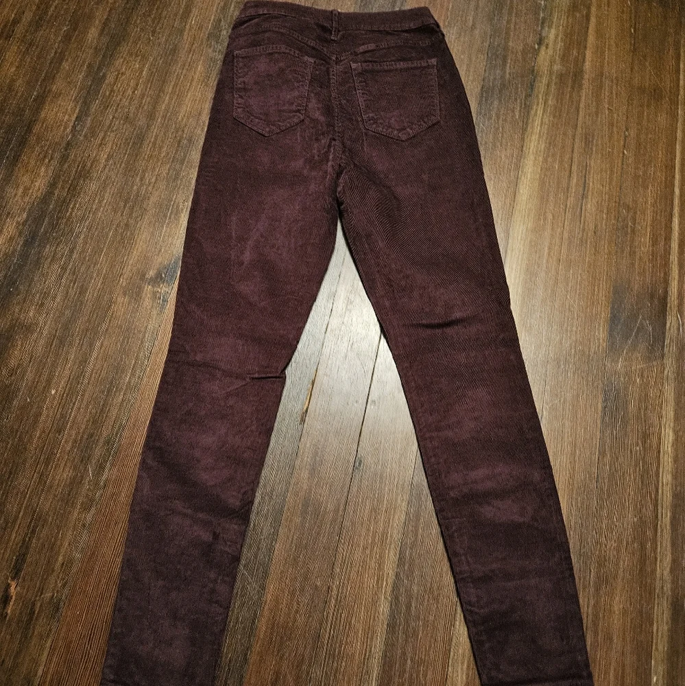 ***NWT*** Old Navy courdoroys - Picture 5 of 5